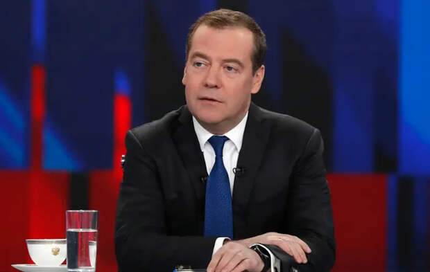 Медведев: Справедливо требовать репараций не только от государств-колонизаторов, но и от крупных частных финансовых учреждений бывших колоний