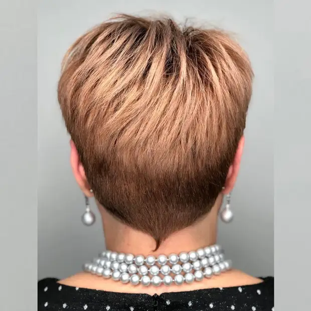 Модные окрашивания для русых волос для леди старше 50 лет 2021
