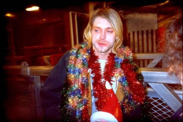 Жизнь и смерть лидера рок-группы Nirvana Курта Кобейна (50 фото)