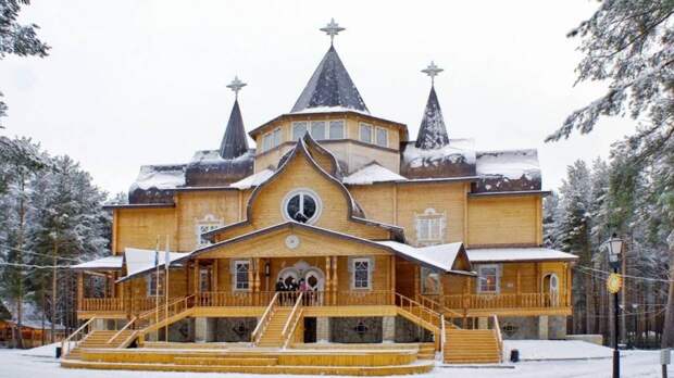 Самарцам предлагают съездить на поезде к Деду Морозу и Кикиморе за 47 тысяч рублей