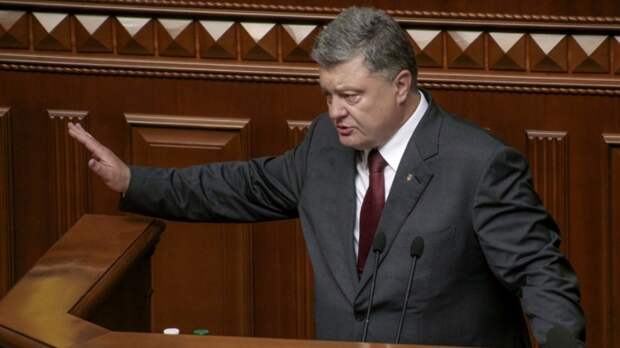 Украинцы требуют убрать невменяемого Порошенко с поста президента