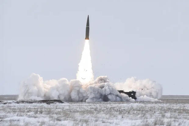 Ракетным ударом поражены предназначенные для ремонта западной бронетехники цеха Николаевского бронетанкового завода
