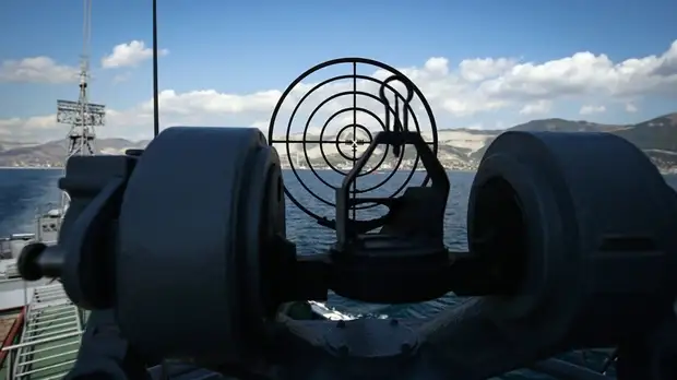 Малые противолодочные корабли ЧФ провели учения по поиску подлодки условного противника