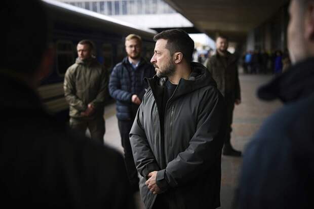 Украинский балласт-ЦРУ озаботилось судьбой Зеленского...