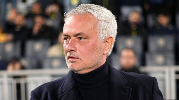 «МЮ» планирует трансфер защитника, которым восхищается Моуринью