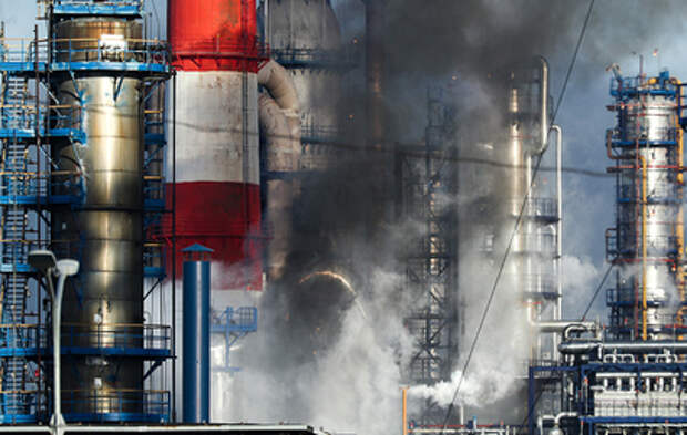 Локализован пожар на НПЗ в Краснодарском крае