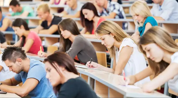 Омбудсмен образования предложил не ограничивать российские вузы общими стандартами