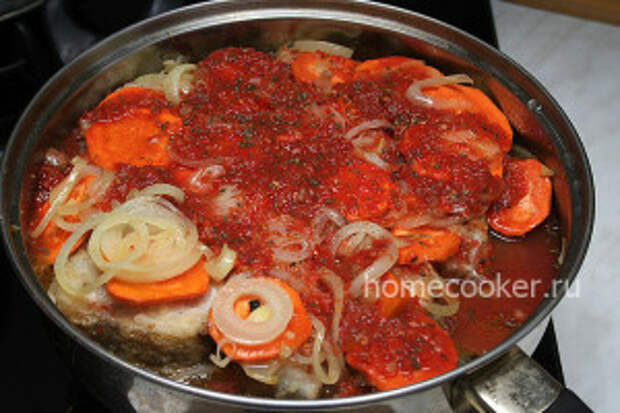 Рыба в томатном соусе Tushenie ryby s ovoshhami v tomatnom souse 300x200 Рыба в томатном соусе