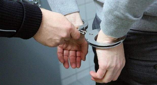 Мужчину оштрафовали сотрудники полиции, после того как обнаружили, сколько мусора в его машине