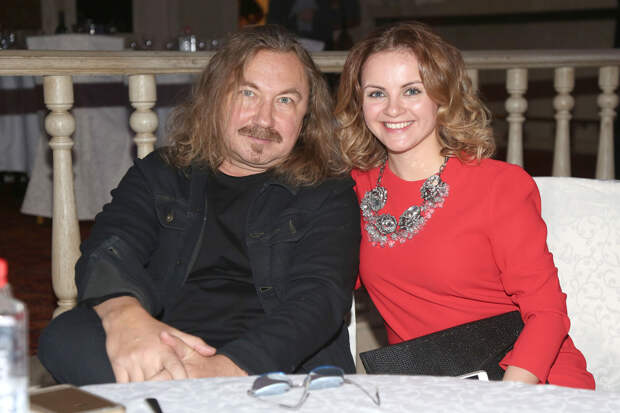 Жену певца Игоря Николаева преследует сумасшедший сталкер