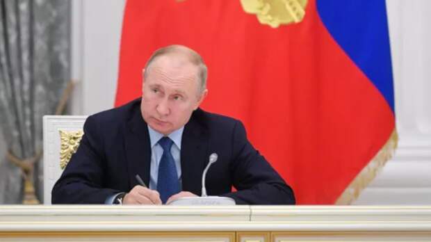 Путин образовал пять новых управлений в своей администрации