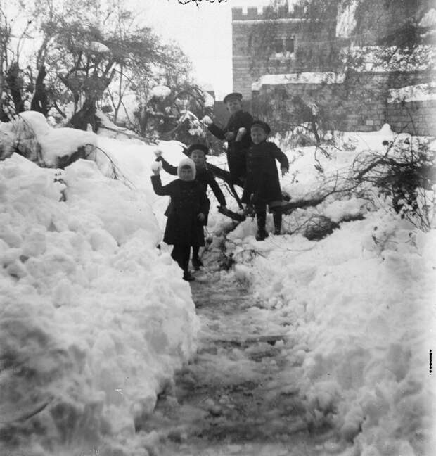 Иерусалим в снежных завалах: редкие фото 1921 года