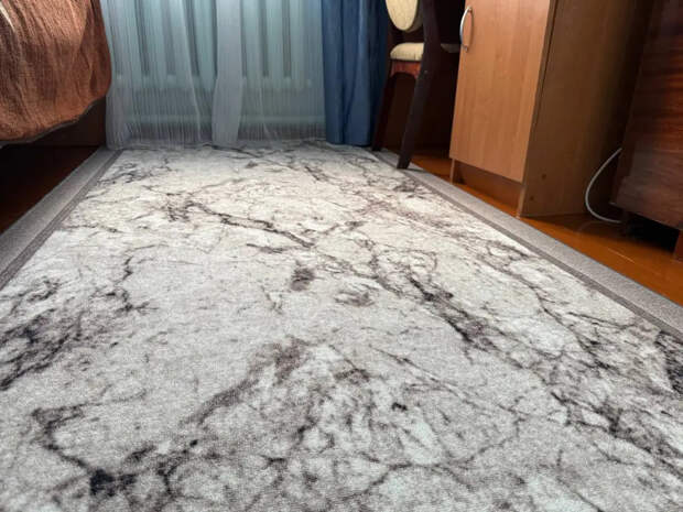 Турецкий лайфхак: чищу ковёр перед Пасхой без химии — экономия тысячи рублей