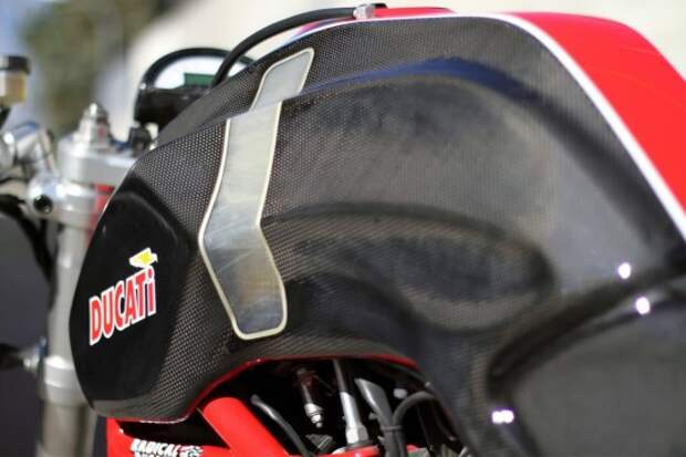 Ducati-Monster-by-Radical-Ducati-5-1198x800 Тюнинг кит Radical Ducati Manx