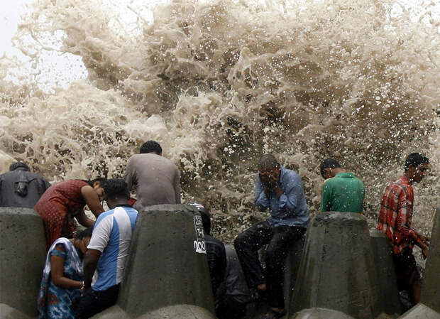 Вода, всюду вода… http://cache.boston.com/universal/site_graphics/blogs/bigpicture/water_06_10/h206.jpg