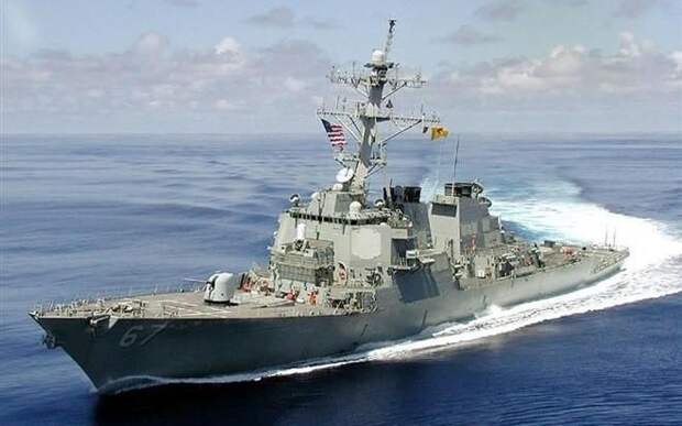 Миноносец ВМС США поспешил покинуть Черное море, узнав о планах России Миноносец ВМС США поспешил покинуть Черное море, узнав о планах России
