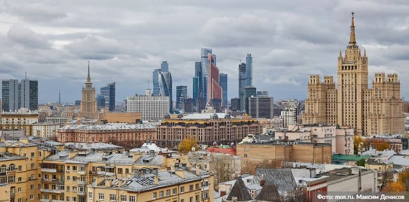 В Москве на несанкционированном митинге начались провокации против полиции. Фото: М. Денисов mos.ru