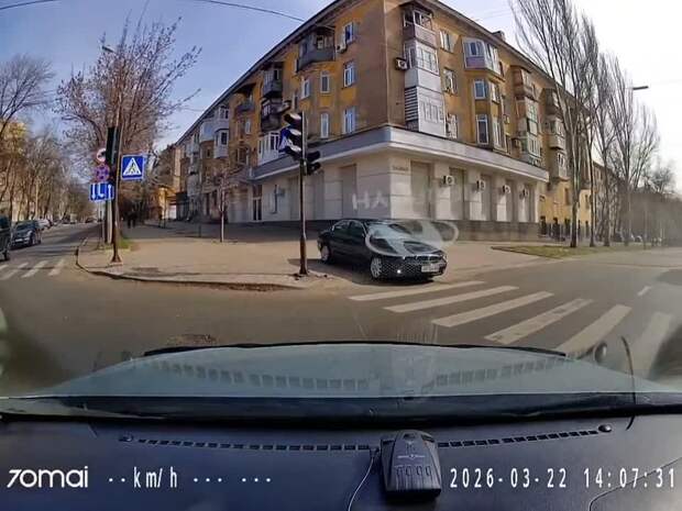 Прикинулся пешеходом