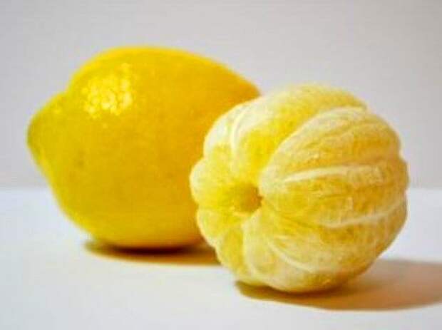 Полностью очищенный лимон