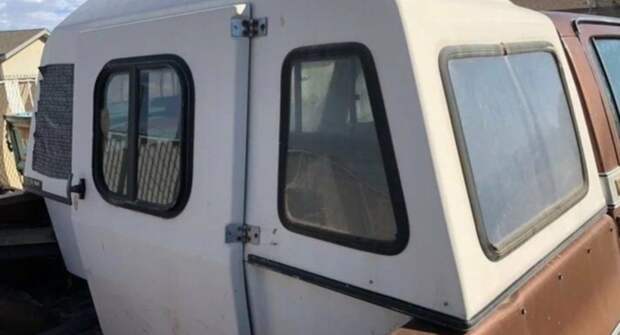 В США начали создавать спальные капсулы для пикапа