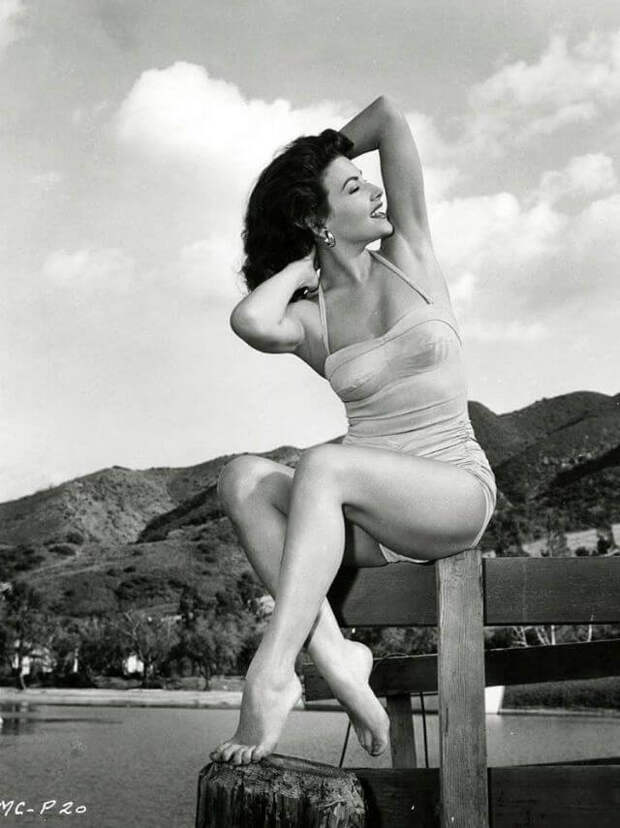Мара Кордэй (Mara Corday)