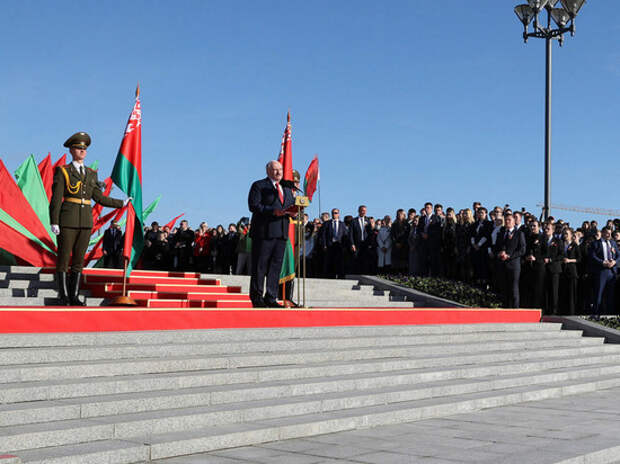 Александр Лукашенко подписал 9 мая политическое завещание