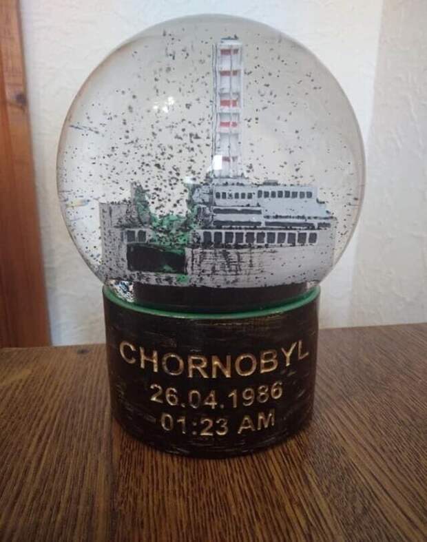 "Настоящий русский снежный шар"