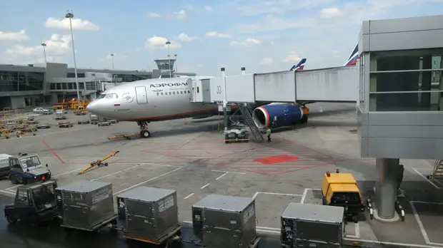 Россия в ноябре возобновит регулярное авиасообщение с девятью странами