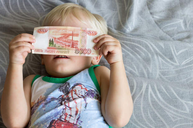 Юрист Печников: забирать у детей подаренные на Новый год деньги незаконно