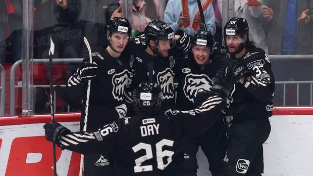 «Трактор» обыграл «Сибирь» и одержал четвертую победу подряд