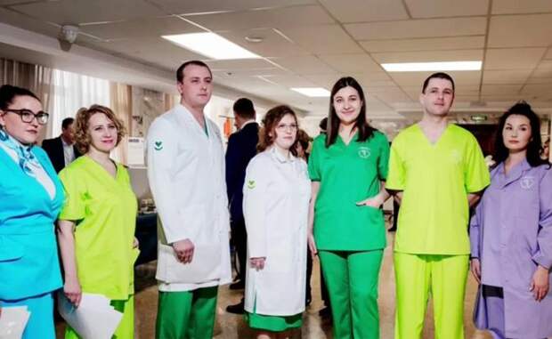 Михаил Зайцев (КПРФ): Идея с разноцветной одеждой для медиков Алтая напоминает советский фильм «Кин-дза-дза!»