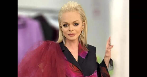 Покупательница квартиры Ларисы Долиной снова проиграла ей суд и осталась без денег