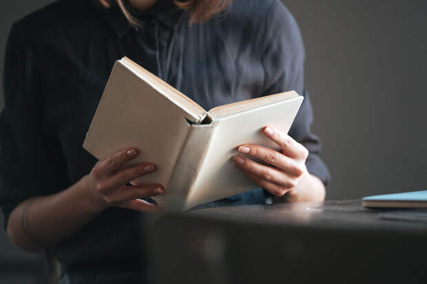 Глава "Эксмо" Капьев предупредил о подорожании книг из-за возрастной маркировки