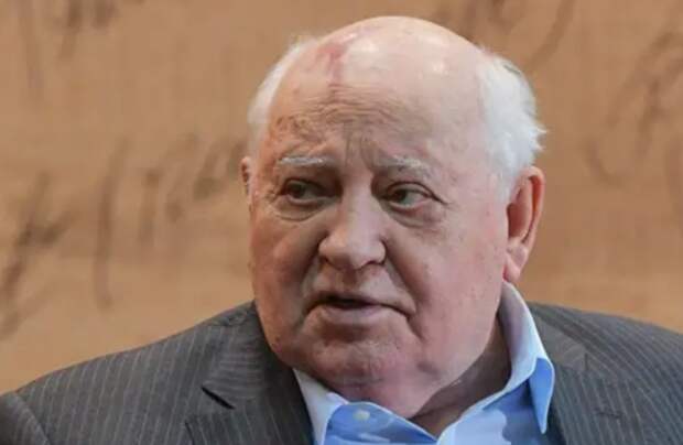 Китайцы: Горбачев так и не понял, что пережил русский народ