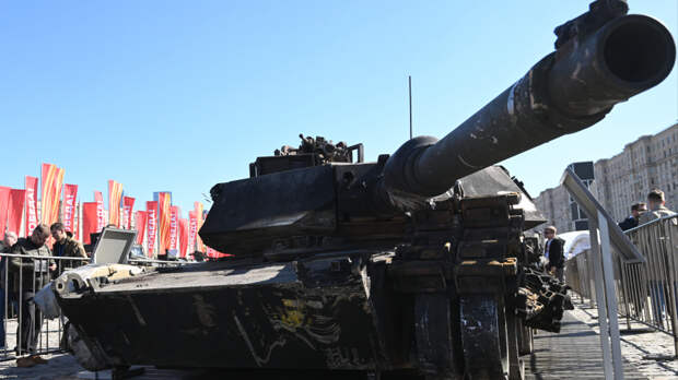 Эксперты «Ростеха» осмотрели трофейный танк Abrams
