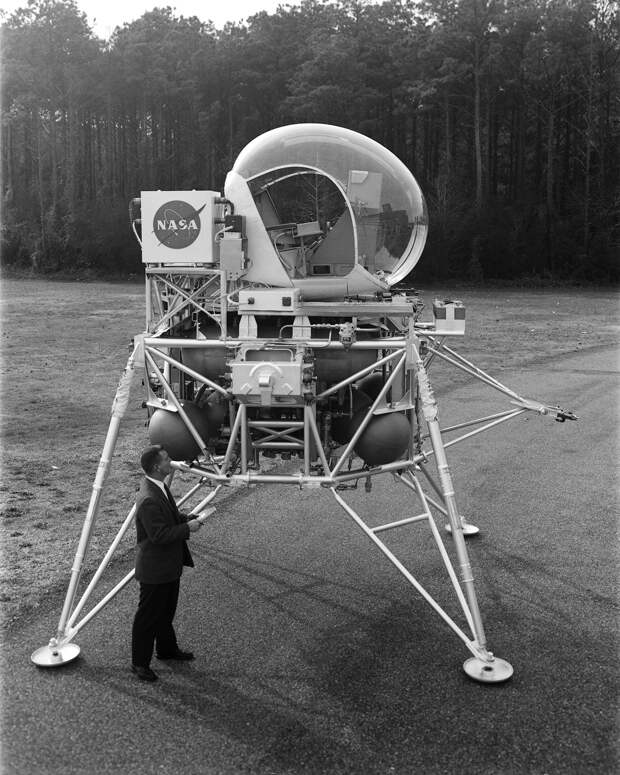 Этот спускаемый модуль, построенный в 1963 году, был частью проекта «Аполлон»