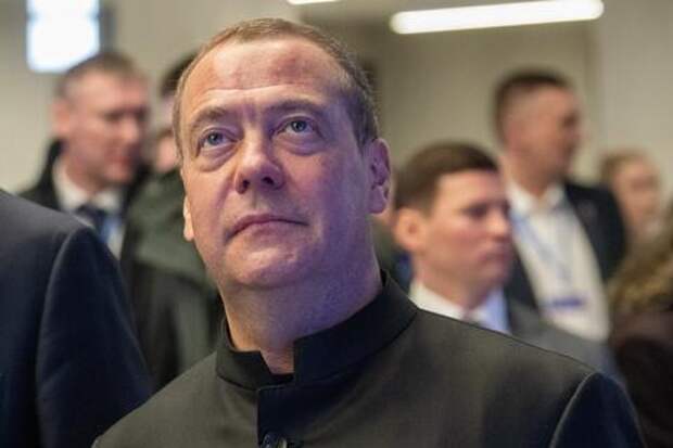 Дмитрий Медведев посетил Новороссийск. Что и с кем было необходимо обсудить заместителю председателя Совета безопасности России?