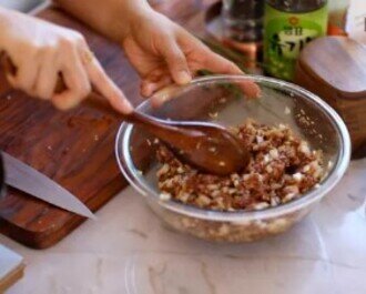 КОРЕЙСКИЙ РЕЦЕПТ ИЗ ГОВЯЖЬЕГО ФАРША - "БУЛГОГИ", ВКУСНЯШКА И ОЧЕНЬ ПРОСТОЙ В ПРИГОТОВЛЕНИИ.