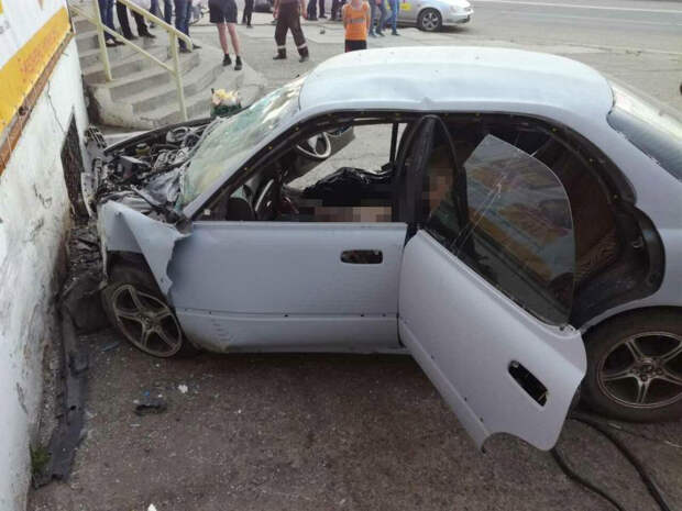 Пьяные работники автосервиса уехали на машине клиента и попали в смертельное ДТП авария, дтп, смертельное дтп