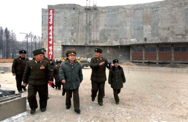 В паек северокорейских строителей включили метамфетамин! наркотики, северная корея, скандал, стройки социализма