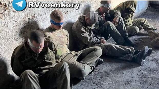 Остатки украинских военных сдались в плен в Мирнограде (ВИДЕО)