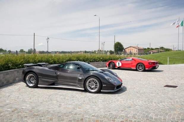 Музей на заводе по производству суперкаров Pagani