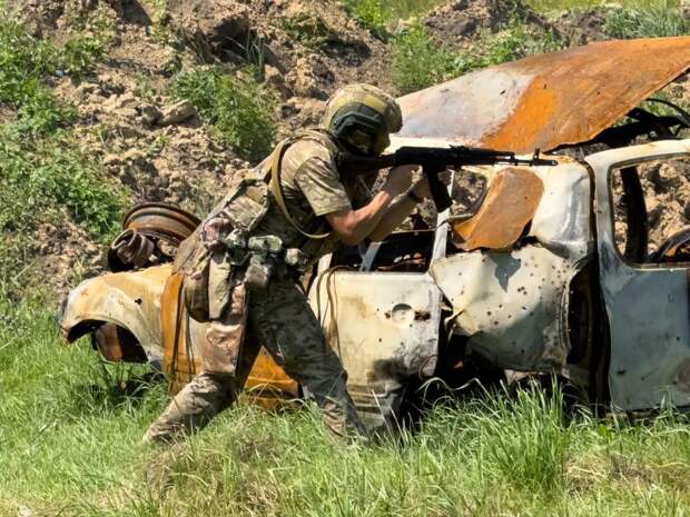 Штурмовики ВС РФ вошли в Звановку к югу от Северска, начав бои за село