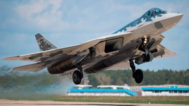 Представители военно-промышленного комплекса РФ сообщили, что в 2024 году будет произведено в два раза больше истребителей Су-57, чем в предыдущем году. "Мы выполнили государственный оборонный заказ.-4