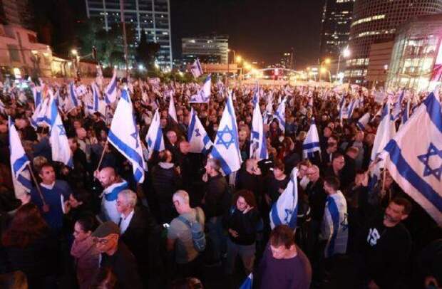 Судебная реформа в Израиле приостановлена,  но это вряд ли решило проблемы Нетаньяху