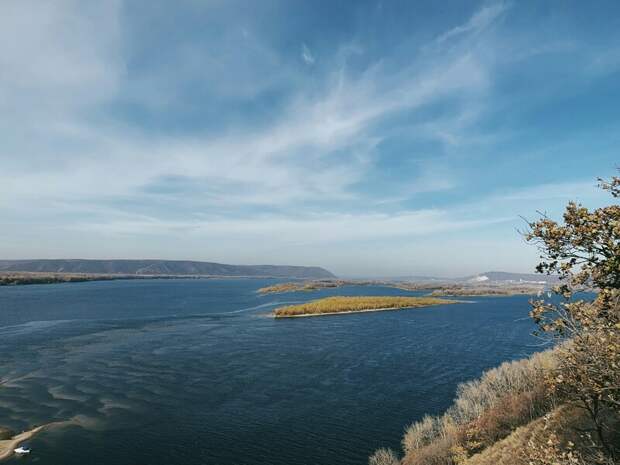 Волга заняла пятое место в рейтинге самых живописных озер и рек России