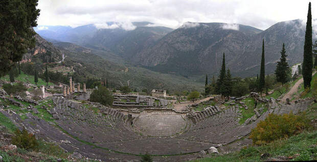 1280px-Amphitheatre_at_Delphi (700x357, 72Kb)