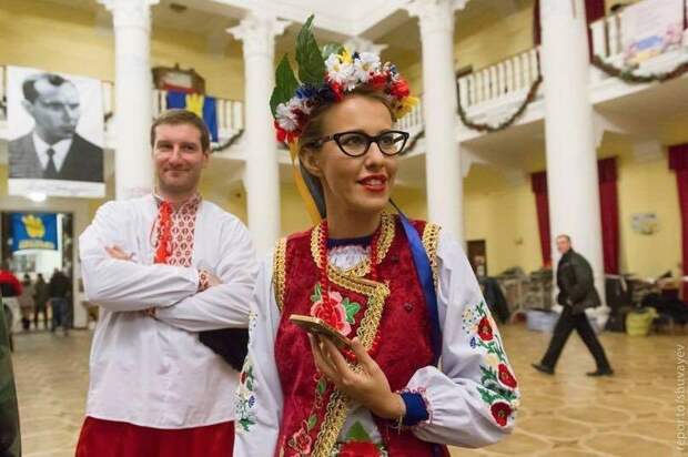 Захар Прилепин язвительно отозвался о Ксении Собчак и Марии Гайдар