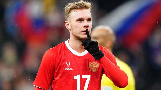 Кто талантливее — Батраков или Глушенков? Тренер «Локомотива» дал свой ответ