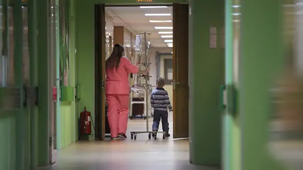 «Появился легальный механизм»: как тяжелобольных детей в России обеспечивают иностранными лекарствами